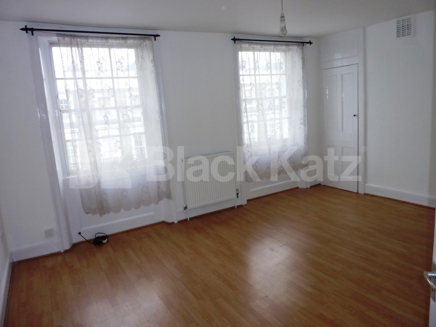 			LARGE 4 BED IN CAMDEN1, 4 Bedroom, 1 bath, 1 reception Flat			 Camden Street, CAMDEN